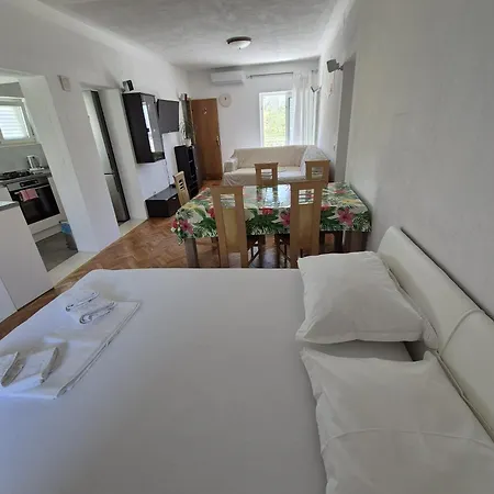 Apartmani Baska Voda Exterior photo