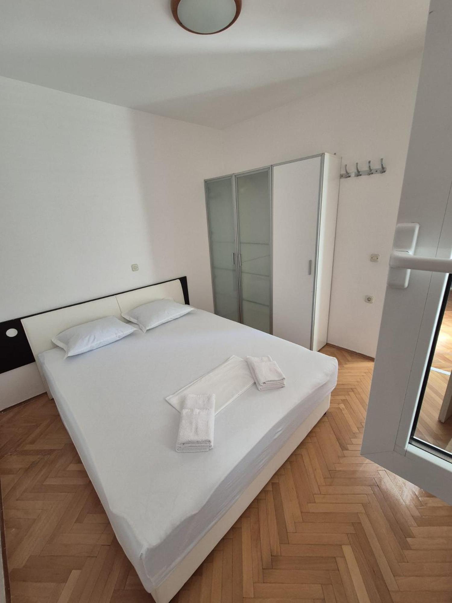 Apartmani Baska Voda